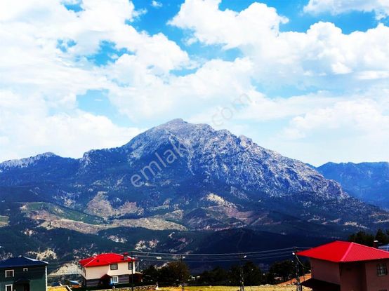 Kar Emlaktan Yenikonacık Bozkırlı Mevkiinde 400 M2 İmarlı İfrazlı Satılık Arsa