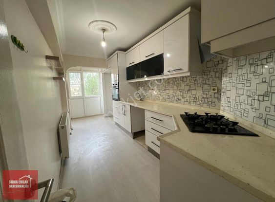 Soma Emlak* Satılık Faik Usta Mevkii 3+1 Bakımlı Daire