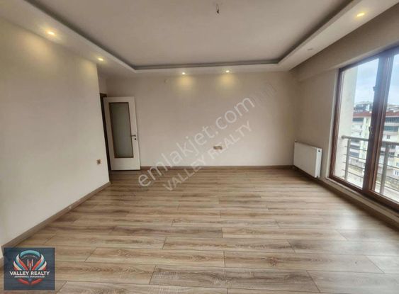 Valley Realty`den Kervancı City 3 Satılık 2+1 Daire