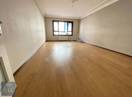 Klc Yatırım A.ş.'den Orta Kat 3+1 Asansörlü Bina 130m² Daire