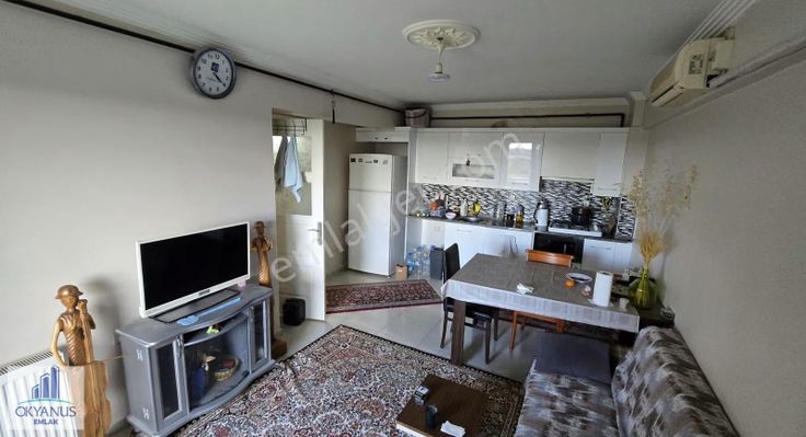 Muradiye De 2+1 A.mutfaklı , Arakat , Asansörlü