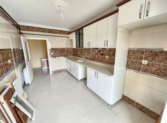 Ysf Emlaktan Fırsat Daire 3+1 Asansör Lü Birinci Kat Kök Tapu