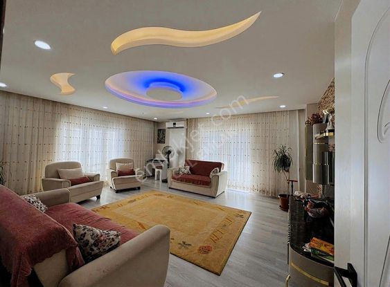 Gül Emlaktan Sitede Satılık 3+1 Daire