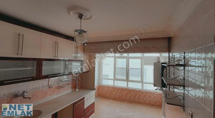 Yenikent Net Emlaktan Merkezde Cadde Cephe 3+1 Daire