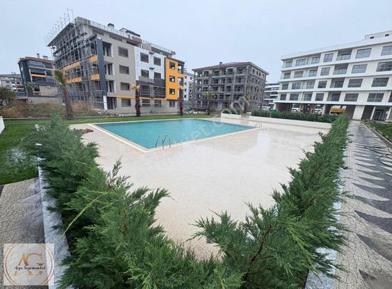 Arya'dan Ören'de Havuzlu Otoparklı Site İçersinde 3+1 Daire