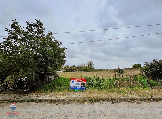 Remax Yasin'den Satılık Konut İmarlı Arsa