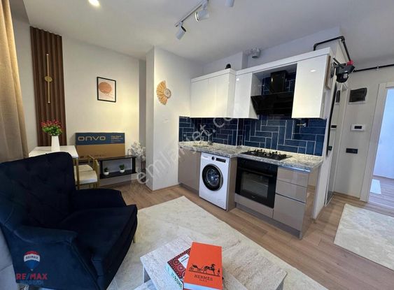 Remax Modern Bülent Ak'dan Körfezde Eşyalı Satılık 1+1 Daire