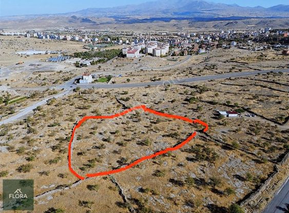 Bahçesaray Rızai Taksimli İmara Yakın Yatırımlık Yolu Açık Bağ