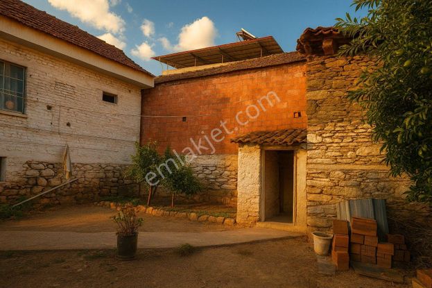 Majestic Manors - İsabeylide Satılık Geniş Bahçeli Müstakil Ev