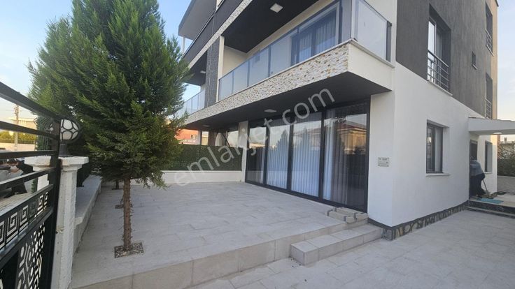 Majestic Manors - Dallıcada Satılık 3+1 Tripleks Eşyalı Villa