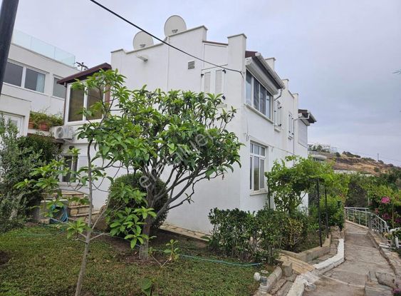 Bodrum Akyalar Günbatımı Sitesinde Uygun Satılık Müstakil Ev