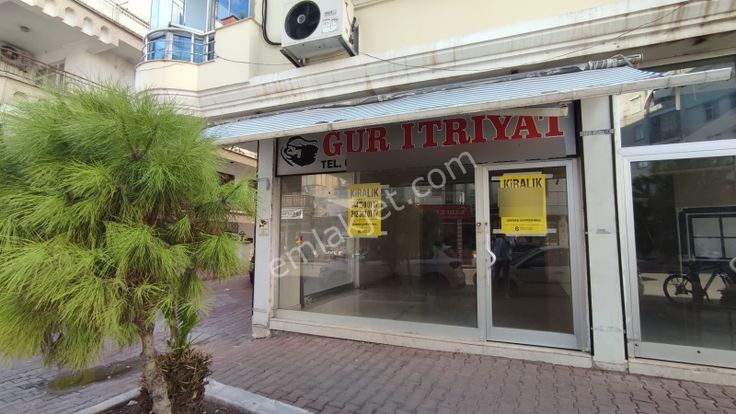 Doğugarajında Cadde Üzeri Dükkan