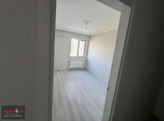 Denize Yürüme Mesafesinde, Ferah 2+1 70m² Daire