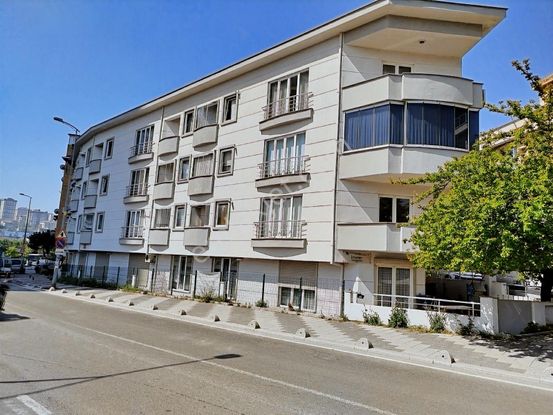 Ataşehir Örnek Mahallesinde E5 Cephe Harika 5+1 Dubleks