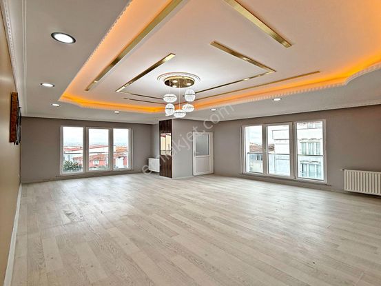 Balıkyolu Mahallesinde İskanlı Oturuma Hazır Krediye Uygun Daire