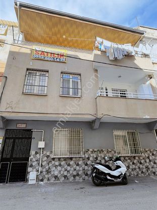 Konakta Fırsat 3 Katlı 2+1 Dogalgazlı 120 Mt2 Müstakil Ev!!