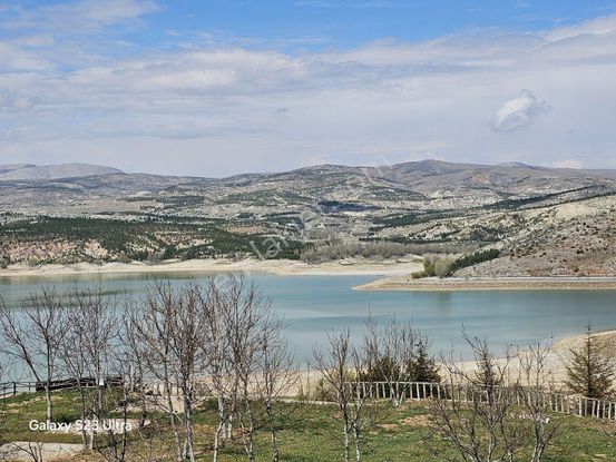 Metin Gönülalan Gayrimenkul'den Apa Barajı Manzaralı Tesis Yeri