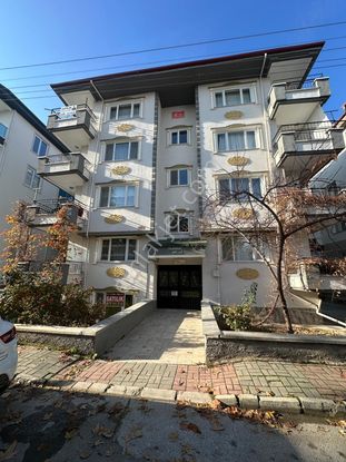 Afyon Üçok Emlaktan İstiklal Mah Satılık 3+1 Temiz Bakımlı Diare