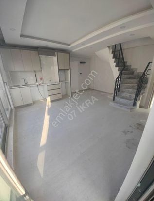 Kiziltoprakta Sıfır 3+1 Katta Luks Daire