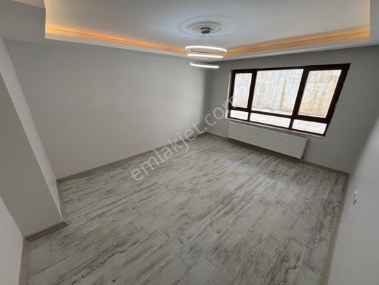 Fırsat Çiçekli Mahallesinde Genç Binada 2+1 Yapılı Yüksek Giriş