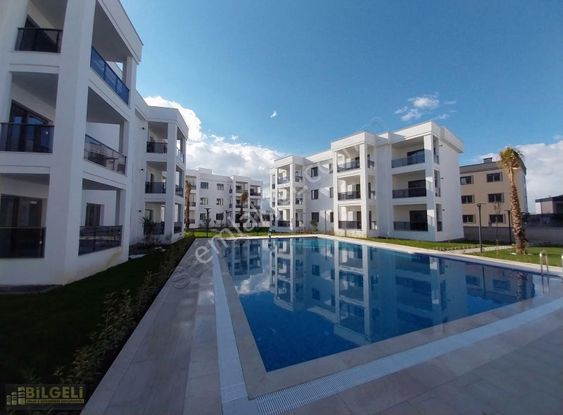 Muradiye Karaali'de Havuzlu Sitede Kiralık 1+1 Daire