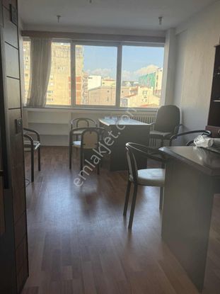 Konak Kemeraltı Bilen İşhanında Kiralık 17m2 Ofis