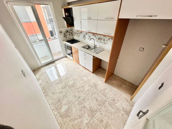 ꧁ay Emlaktan꧂akçay Merkezde Geniş Kapalı Balkonlu 6 Yaşında Satılık 2+1 Lüks Daire