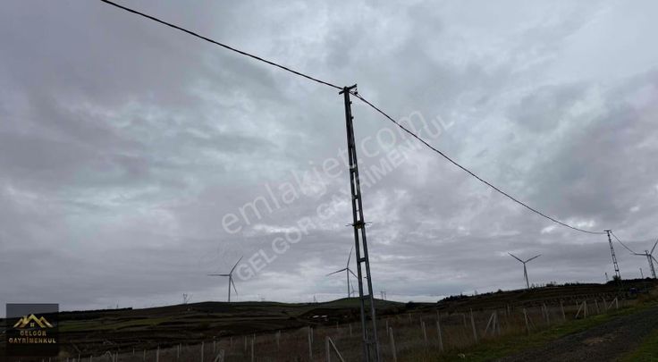 Silivri Fenerköy'de 120m2 Yol Boyu Köye Yakın Satılık Tarla