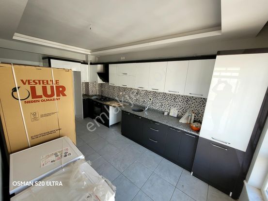 Kosova'da Çevrenin En Büyük 3+1i 200m2 Full Yapılı 2yıllık Site