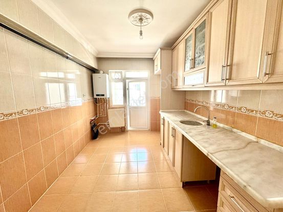 Kalecik Emlak'tan Köşebaşı Y. Giriş 3+1 125m² Klasik Daire