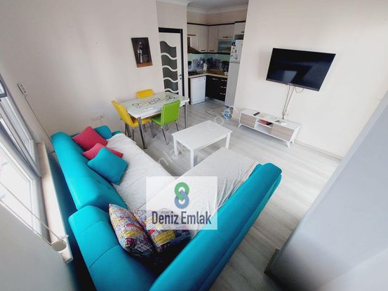 Denizden Akçayda Öncephe Asansörlü Yeni Binada Eşyalı Satılık 1+1 Daire..