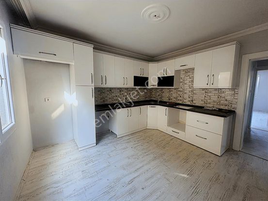 Abdi İpekçi Mah 2+1 Arakat Full Tadilatlı Kiralık