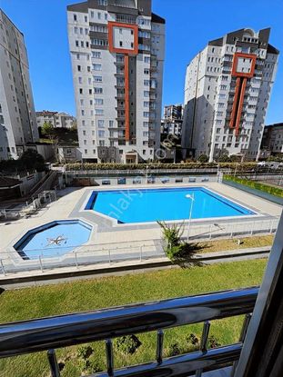 Küçükköy Validesuyu Konutlarında 2+1 Büyük Kiralık Daire