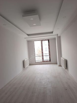 Şehitler Mahallesi Üniversite Karşısında Kiralık Sıfır Eşyasız 2+1 Arakatta Kapalı Otoparklı Daire