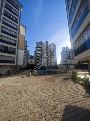 Güzeloba Mah 1+1 Havuzlu Güvenlikli Daire