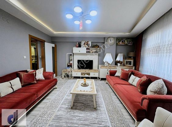 Bergama Caddesinde Satılık Daire