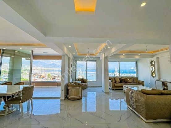 Alanya İskele Muhteşem Lokasyan Satılık 2+1 Full Manzaralı Daire