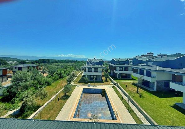 Uytundan Güre Oteller Bölgesinde Havuzlu Manzaralı Lüx 3+1 Villa