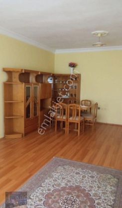 Cumhuriyet Mahallesi'nde Satılık Odaları Bağımsız Aile