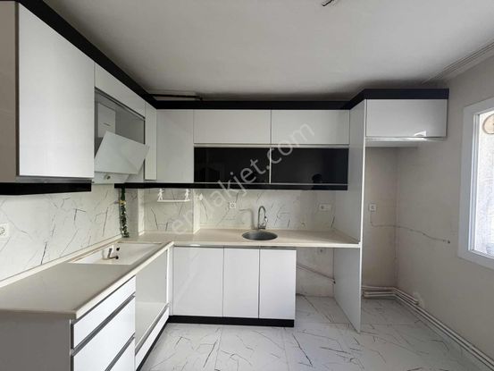 Kasımpaşa Mah ,doğalgazlı 3+1 Çift Cephe Kiralık Daire