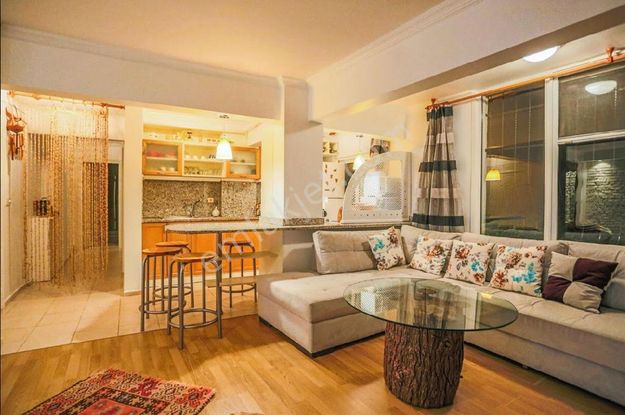 Sarıyer Büyükdere 2+1 Boğaz Manzaralı Eşyalı Kiralık Bahçe Katı Daire