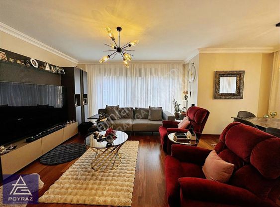 Poyraz'dan Suadiye Camii Sokakta Genç Binada Balkonlu 115 M2 2+1