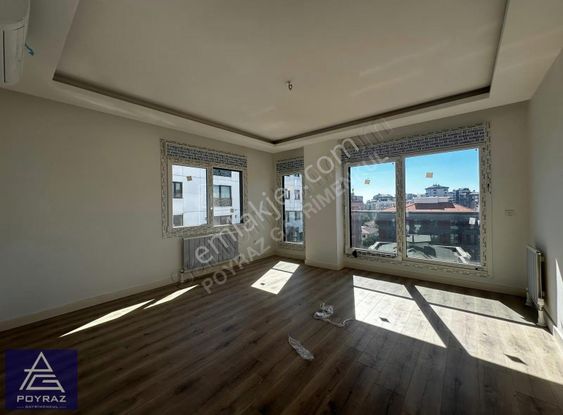 Poyraz'dan Caddebostanda Bağdata Yakın Güvenlikli Sıfır 2+1