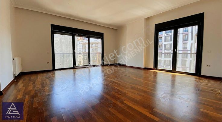 Poyraz'dan Suadiye Bağdat Caddesine 5.binada Balkonlu 3+1 Satılk