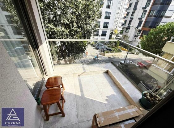 Poyraz'dan Şenesenevlerde Minibüs Caddesine Yakın Balkonlu 3+1