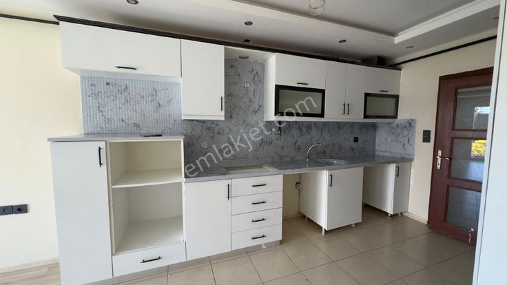 Ra Gayrimenkul Bağlar Mh.hal Yolu Üzeri Satılık 4+1 Ferah Daire