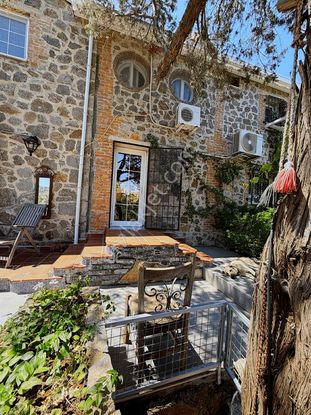 Yalıçiftlik' Te Yıllık Kiralık Masal Gibi Villa