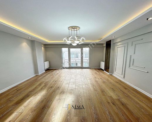 Güzelyurt Mahallesi Metrobüse Çok Yakın 2+1 İskanlı Ara Kat