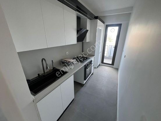 İncek Taşpınar'da Site İçerisi Büyük Tip 1+1 Kiralık Daire