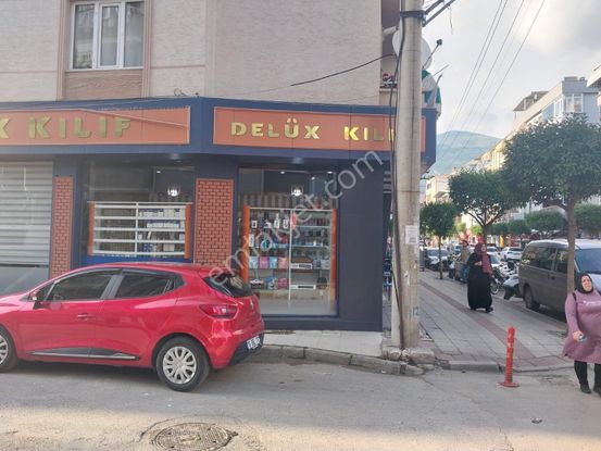 Çiğdem Önen Gemlik Hürriyet Caddesinde Satılık Köşe Dükkan